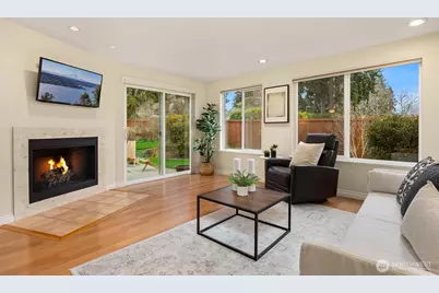 1049 Madison Avenue N, Bainbridge Island, WA 98110 - Photo 4