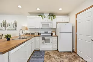 420 Oak Hill Ln, Burlington, WA 98233 - Photo 12