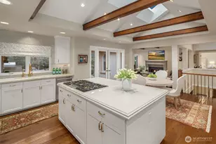 854 Evergreen Point Rd, Medina, WA 98039 - Photo 10