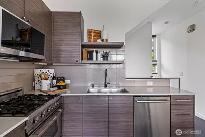 230 26th Avenue E, Seattle, WA 98112 - Photo 4