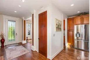 1028 10th St, Mukilteo, WA 98275 - Photo 4