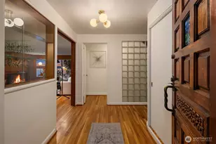 727 SW 199th Pl, Normandy Park, WA 98166 - Photo 2