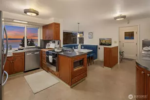 727 SW 199th Pl, Normandy Park, WA 98166 - Photo 10