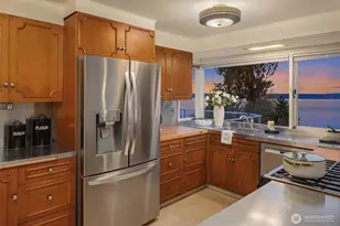 727 SW 199th Pl, Normandy Park, WA 98166 - Photo 14