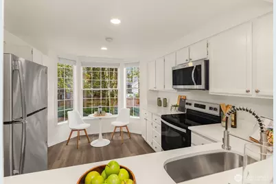 10215 NE 129th Lane, Kirkland, WA 98034 - Photo 14