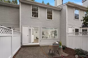 10215 NE 129th Ln, Kirkland, WA 98034 - Photo 32