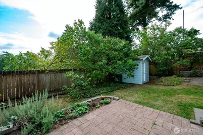 12019 B 25th Avenue NE, Seattle, WA 98125 - Photo 30