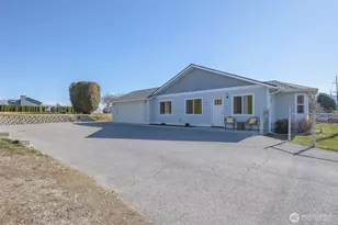 225 N Nile Ave, East Wenatchee, WA 98802 - Photo 2