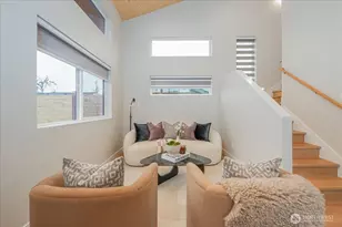 11740 Phinney Ave N, Seattle, WA 98133 - Photo 10