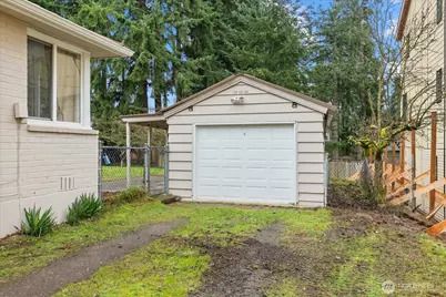 1011 NE 180th Street, Shoreline, WA 98155 - Photo 26