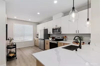 16111 36th Avenue W #J2, Lynnwood, WA 98087 - Photo 2