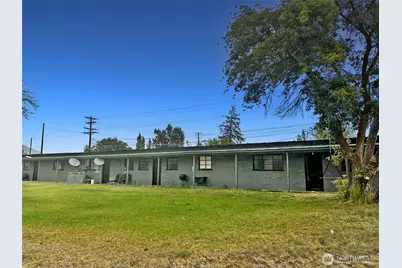 616 Columbia Avenue, Bridgeport, WA 98813 - Photo 2