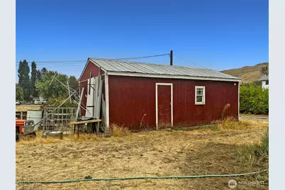 616 Columbia Avenue, Bridgeport, WA 98813 - Photo 34