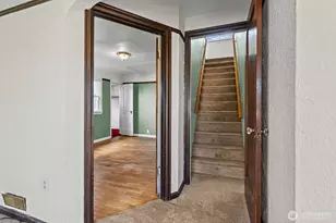 240 S 59th St, Tacoma, WA 98408 - Photo 8