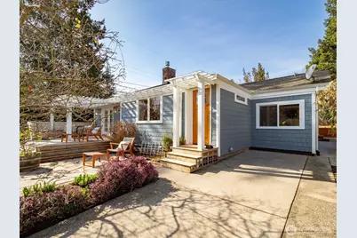 18029 Wallingford Avenue N, Shoreline, WA 98133 - Photo 2