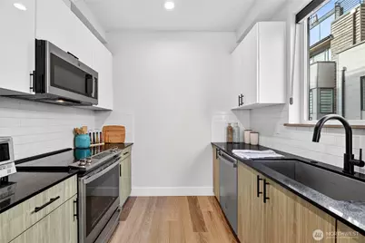6543 35th Avenue SW #B, Seattle, WA 98126 - Photo 18