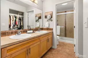 12006 NE 204th Pl, Bothell, WA 98011 - Photo 18