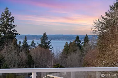 1033 W Mukilteo Boulevard, Everett, WA 98203 - Photo 4