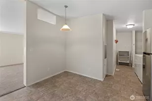 225 NE Ernst St, Oak Harbor, WA 98277 - Photo 12