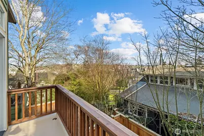 3040 Humes Place W, Seattle, WA 98119 - Photo 10