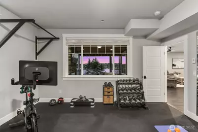 8411 NE 110th Place, Kirkland, WA 98034 - Photo 32