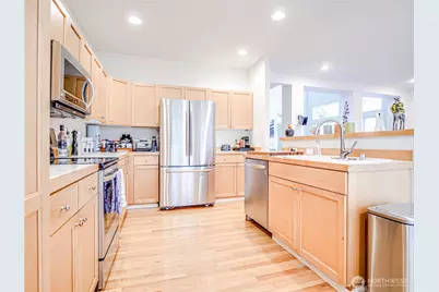 4375 249th Avenue SE, Sammamish, WA 98029 - Photo 10