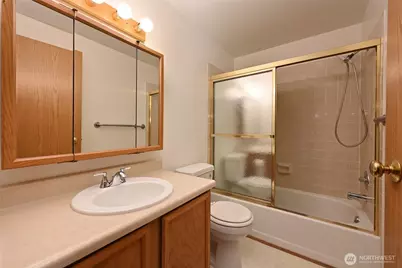 10501 8th Avenue NE #417, Seattle, WA 98125 - Photo 22