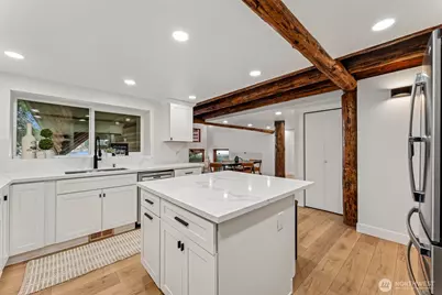 6358 S Island Drive E, Bonney Lake, WA 98391 - Photo 10