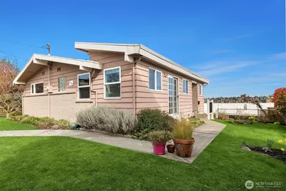 2530 26th Avenue W, Seattle, WA 98199 - Photo 2