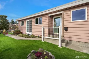 2530 26th Ave W, Seattle, WA 98199 - Photo 4