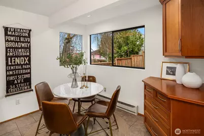 343 N 74th Street, Seattle, WA 98103 - Photo 12