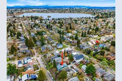 343 N 74th Street, Seattle, WA 98103 - Photo 32