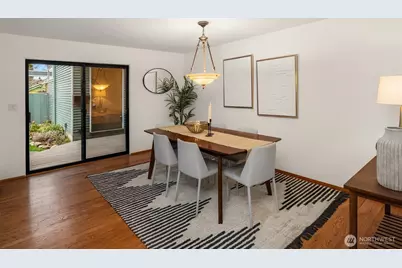 343 N 74th Street, Seattle, WA 98103 - Photo 6