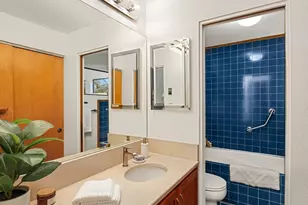 343 N 74th St, Seattle, WA 98103 - Photo 18