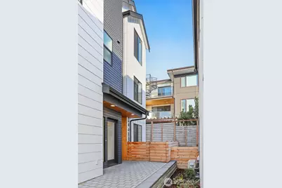 3448 B NW 65th Street, Seattle, WA 98117 - Photo 2