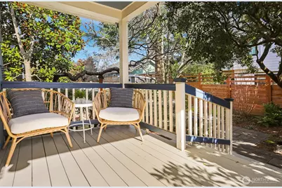 7026 5th Avenue NW, Seattle, WA 98117 - Photo 18