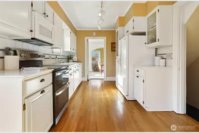 7026 5th Avenue NW, Seattle, WA 98117 - Photo 14