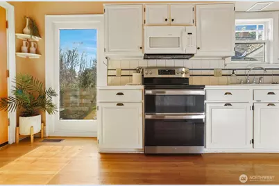 7026 5th Avenue NW, Seattle, WA 98117 - Photo 12