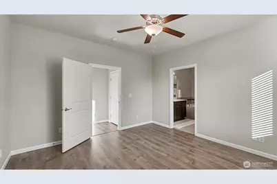 864 Sigrist Drive E, Enumclaw, WA 98022 - Photo 18