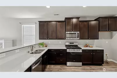 864 Sigrist Drive E, Enumclaw, WA 98022 - Photo 10