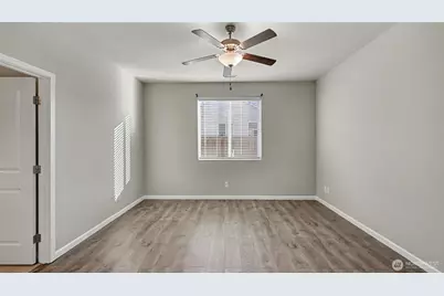 864 Sigrist Drive E, Enumclaw, WA 98022 - Photo 16