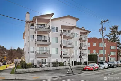 2440 Alki Avenue SW, Seattle, WA 98116 - Photo 1