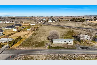 9524 Maple Drive NE, Moses Lake, WA 98837 - Photo 1