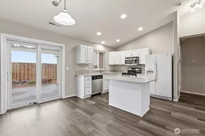 1101 W Luta Street, Moses Lake, WA 98837 - Photo 6