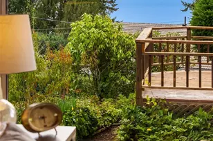 17814 NE 8th Pl, Bellevue, WA 98008 - Photo 16