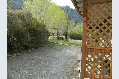 2127 Sinlahekin Road, Loomis, WA 98827 - Photo 8