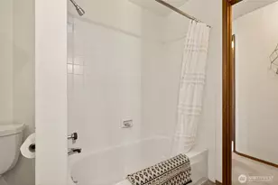 19809 Ashworth Ave N, Shoreline, WA 98133 - Photo 16