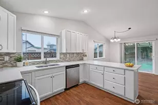 9117 58th Dr NE, Marysville, WA 98270 - Photo 12