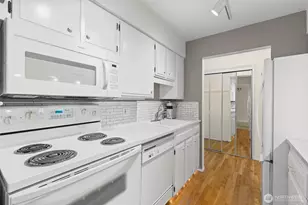 550 Elm Way, Edmonds, WA 98020 - Photo 12