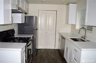 9724 6th Ave NW, Seattle, WA 98117 - Photo 4